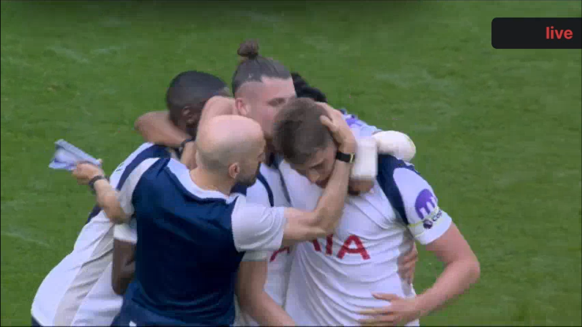 Tottenham s-a salvat dramatic de la retrogradare, cu Radu Drăgușin pe teren! Lacrimi de bucurie la Londra