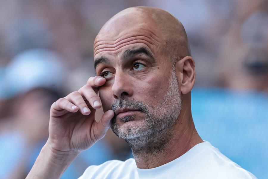 Pep Guardiola, în lacrimi la despărțirea de Manchester City / Foto: Imago Images Premier League, acuzație oficială contra lui Manchester City » „A ascuns peste 1 miliard de euro!”