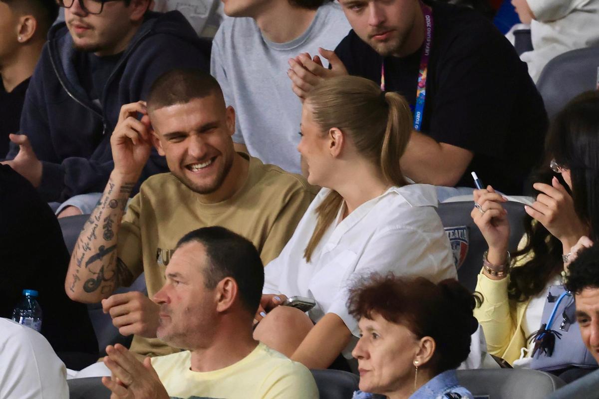 Cum au fost surprinși Daniel Bîrligea și Antonia Salanță în FCSB - FC Botoșani