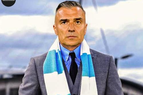 Daniel Pancu, cu fularul lui Manchester City la gât // foto: Instagram