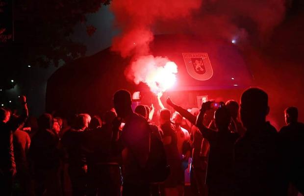 CRAIOVA - BOTOȘANI 2-1 // VIDEO Ce s-a întâmplat după meci » Imaginile serii pe „Ion Oblemenco” + surpriza care i-a așteptat pe jucători în cantonament