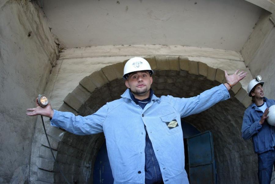 Alexandru Iliuciuc, în perioada în care juca la Jiul Petroșani / Arhivă GSP Relația cu năbădăi dintre Cornel Dinu și un fost jucător al lui Dinamo: „Legătura dintre noi? Ca între un salcâm și un cireș”
