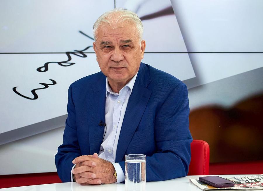 În ce țară trăim? Lucescu ne învață de bine și România îl calcă în picioare!