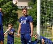 Din cantonamentul pe care FCU Craiova îl desfășoară în Slovenia, patronul Adrian Mititelu Jr. a acordat un interviu pentru cititorii GSP. Crede că mijlocașul central Dragoș Albu (20 de ani) va fi cel mai important transfer al clubului oltean.