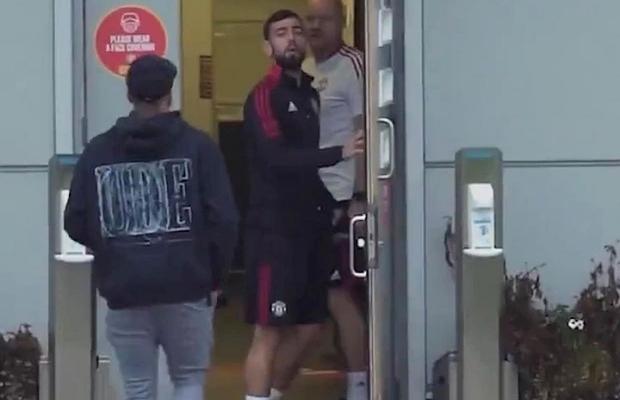 Bruno Fernandes se ia de colegii săi: „Nu mai fiți așa vedete”