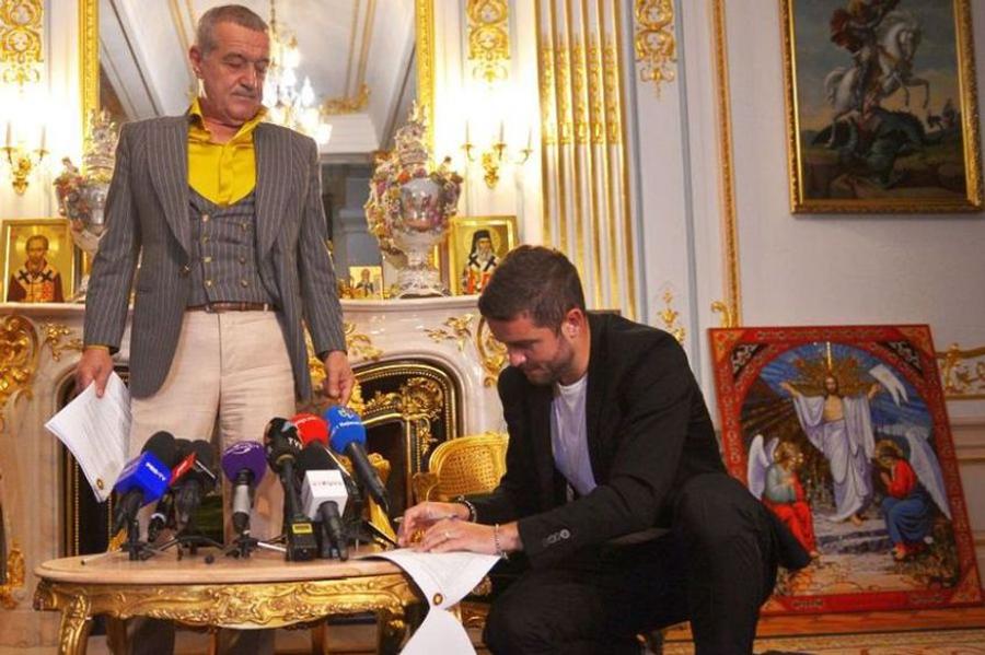 Regulă marca FCSB: ești gonit după prezentarea de la Palat » Dawa, următoarea victimă?