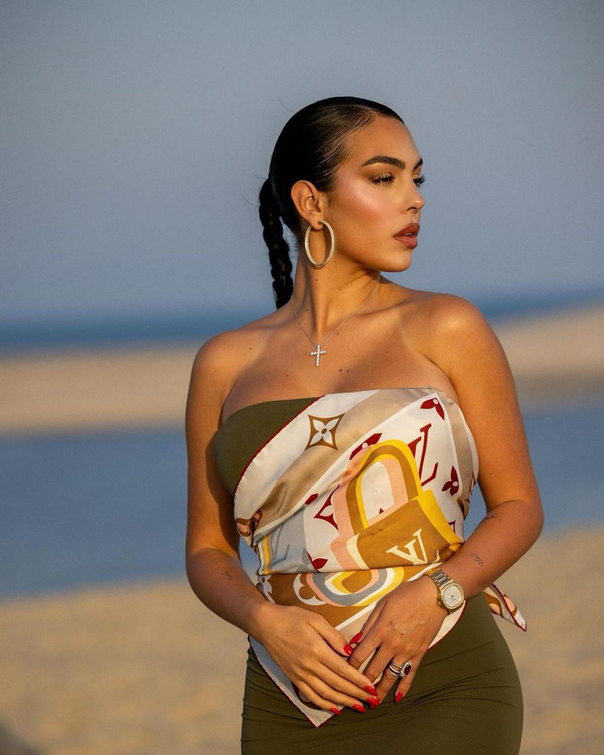 Iubita lui Cristiano Ronaldo, sexy pe iaht, în vacanța în Sardinia! Fanii i-au atras atenția: „Nu îți e rușine?”