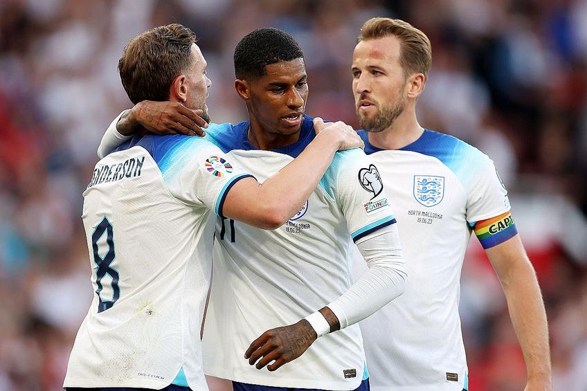 Harry Kane, în dreapta, este îndemnat să schimbe echipa // foto: Guliver/gettyimages