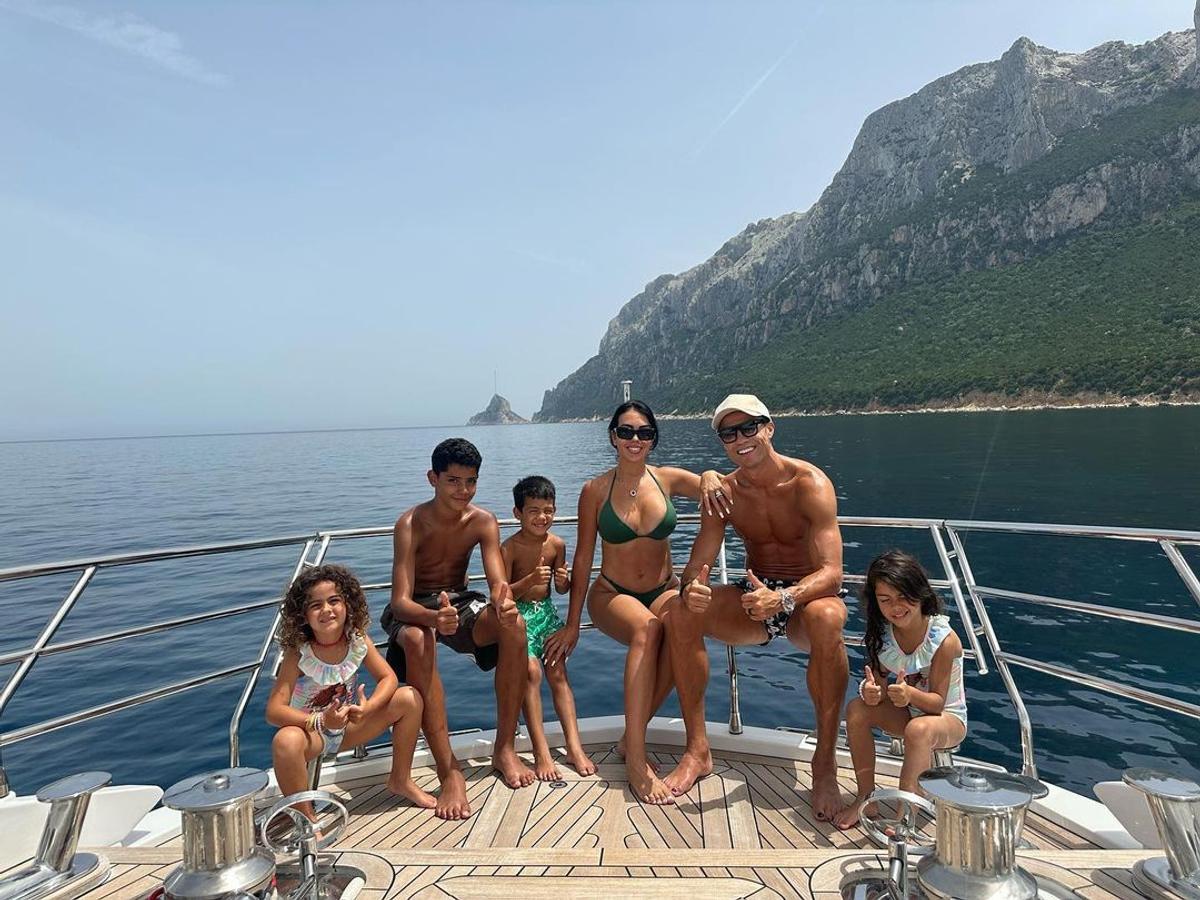 Georgina Rodriguez a făcut senzație în vacanța din Sardinia (2023). Foto: Instagram