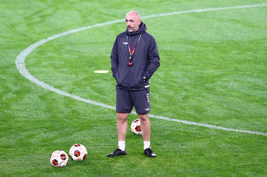 Zarko Lazetic a avut 106 meciuri pe banca lui FK TSC Backa Topola, cu un bilanț de 53 de victorii, 24 de remize și 29 de eșecuri Adversara lui FCSB din al doilea tur preliminar al Ligii și-a pus antrenor! » Știe cum e să piardă contra roș-albaștrilor în Europa