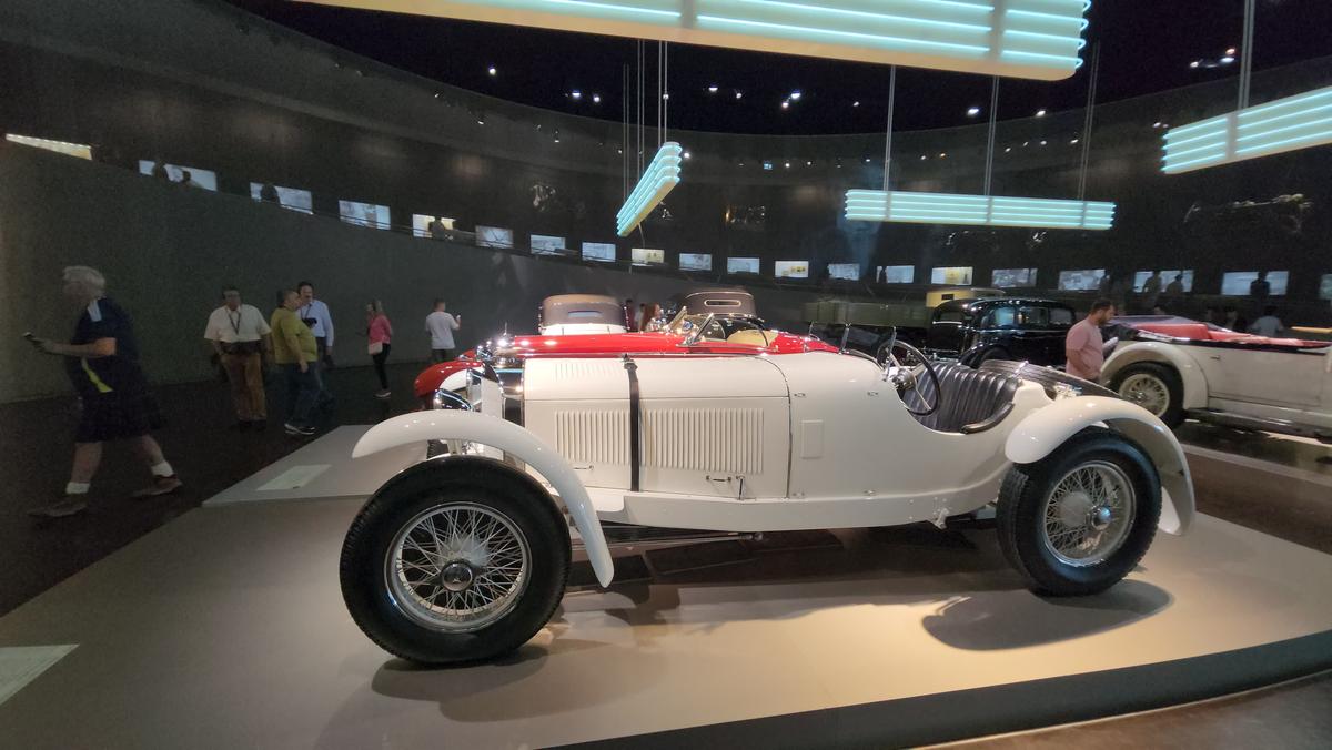 UIMITOR! Inovație, istorie, clasă și cai putere » Gazeta Sporturilor a vizitat colecția incredibilă de la Muzeul Mercedes-Benz