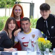 Nicolae Stanciu, susținut de familie, foto: FRF