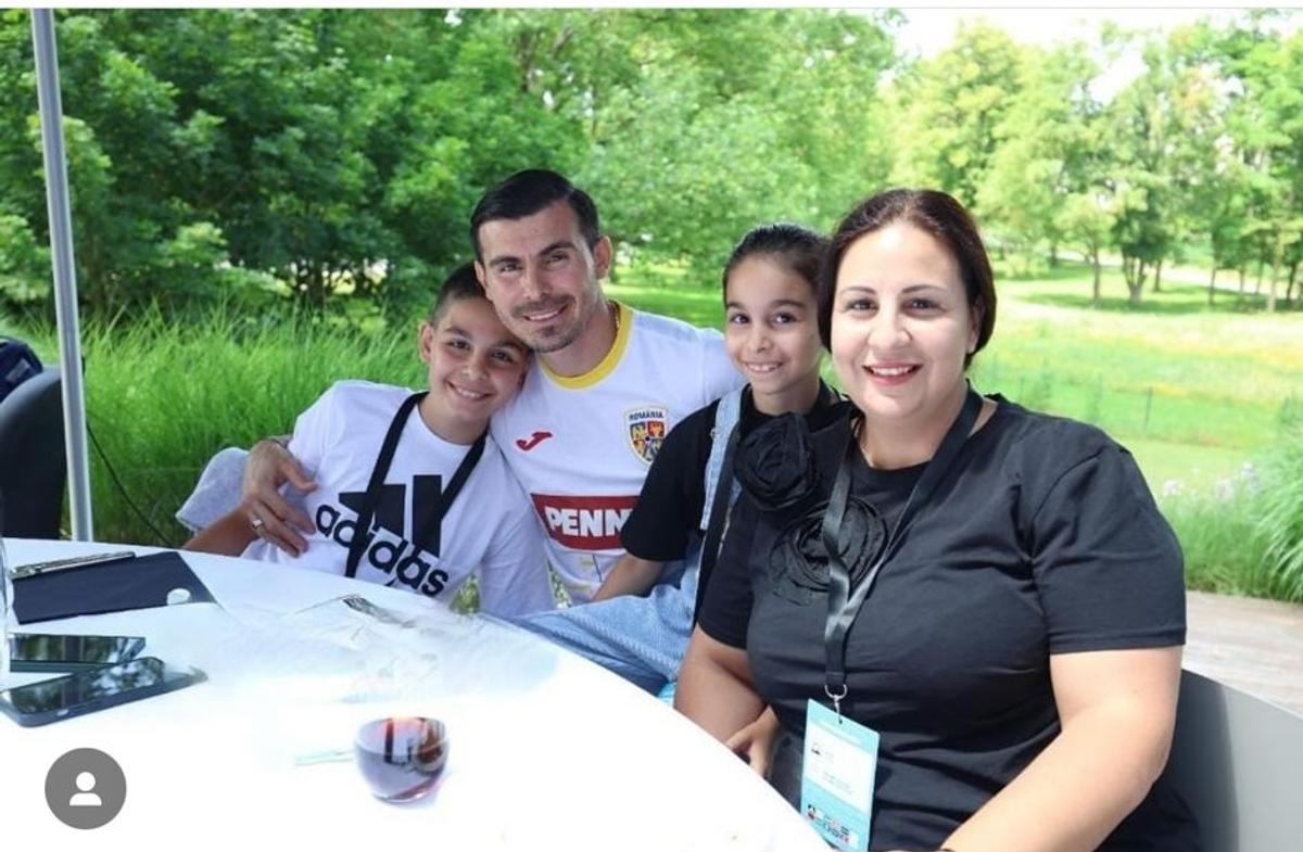Ziua familiei în cantonamentul României » Edi Iordănescu i-a lăsat pe jucători să stea alături de partenere