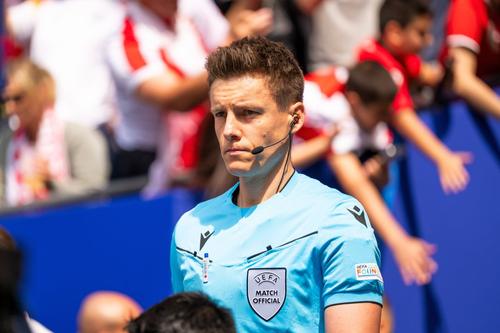 Daniel Siebert, arbitrul meciului România - Slovacia, foto: Imago Images