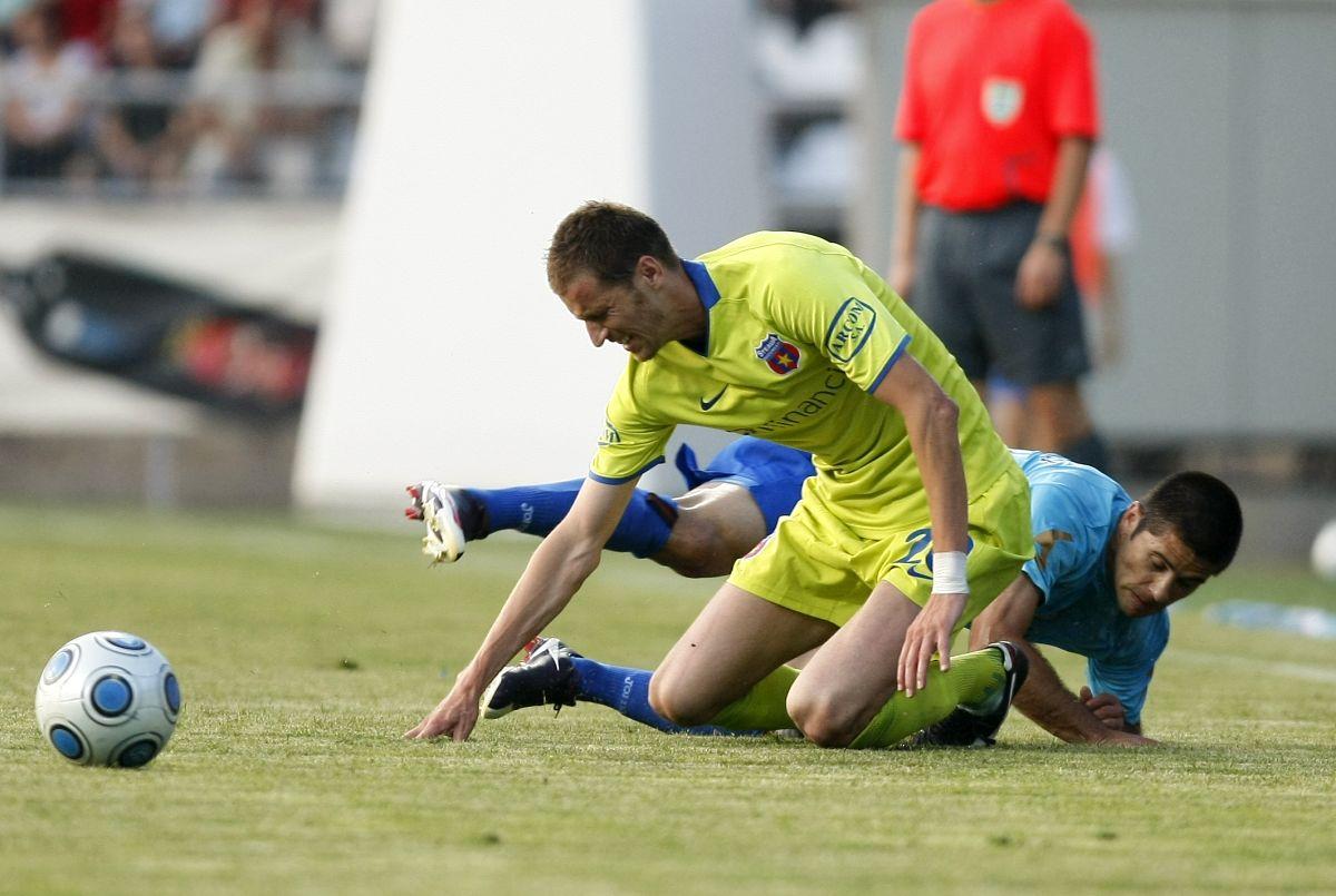 Unirea Urziceni - FCSB, ultima etapă din sezonul 2008 - 2009 » „Meci de salon” în Câmpia Bărăganului