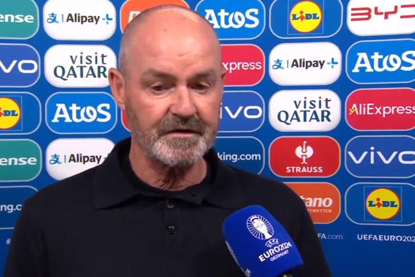 Steve Clarke (60 de ani), selecționerul Scoției, l-a contestat pe Facundo Tello, arbitrul argentinian de la meciul cu Ungaria.