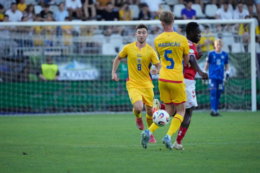 Luca Szimionaș, în tricoul României U19. FOTO: Imago Images Ioan Varga, negocieri pentru doi internaționali U21