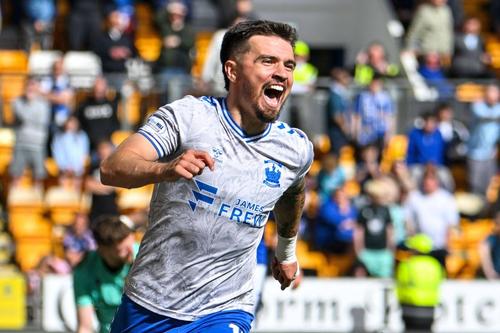 Danny Armstrong s-a înțeles cu Dinamo
