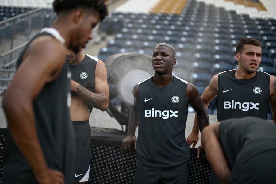 Jucătorii lui Chelsea mai mult s-au odihnit decât s-au antrenat Cod roșu la Philadelphia! Jucătorii lui Chelsea s-au „topit” la 42 de grade Celsius