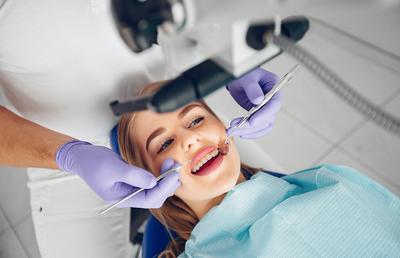 De ce este necesar să mergi cu regularitate la dentist?