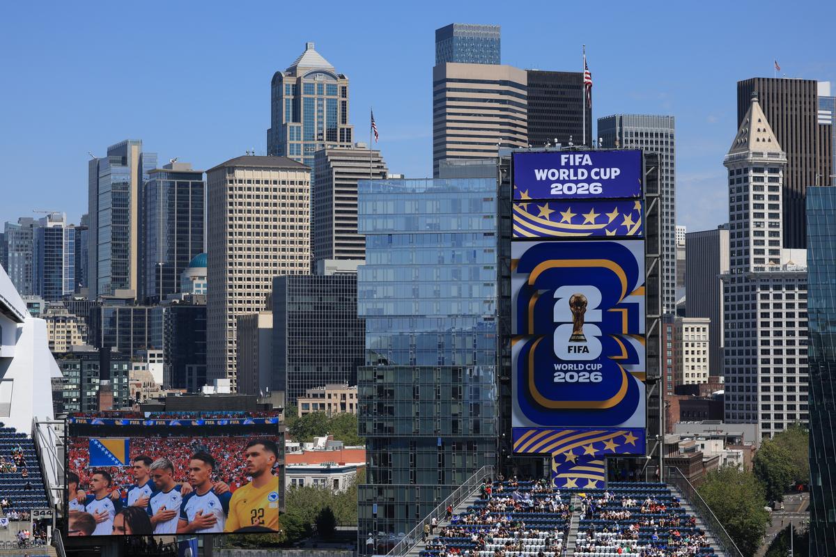 Imagini cu stadionul din Seattle