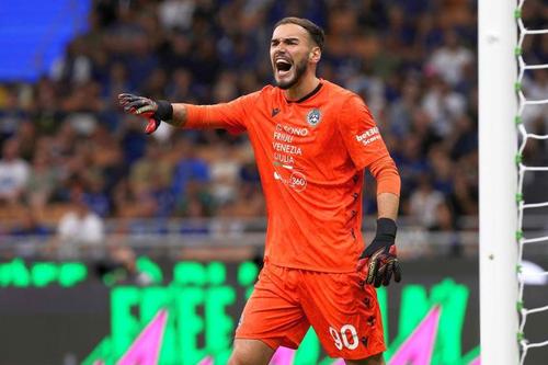 Răzvan Sava a venit la Craiova după angajamentul pe care l-a avut cu Udinese (care a plătit 2,5 milioane de euro lui CFR Cluj pentru a-l transfera)