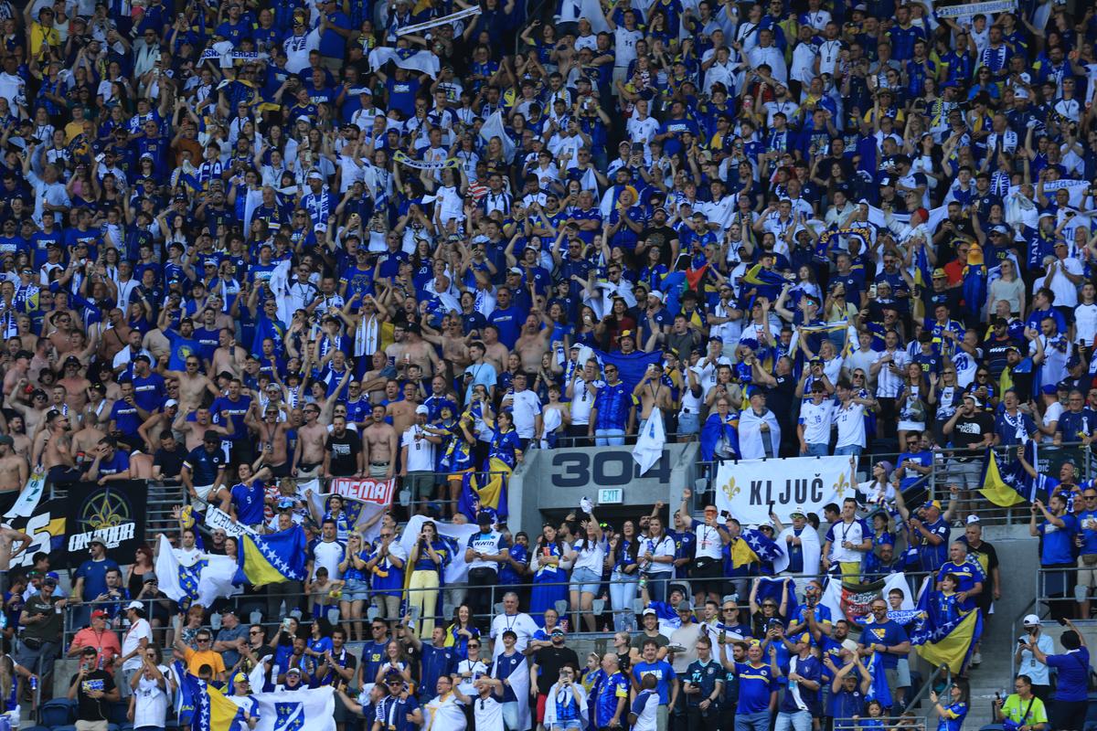 Imagini cu stadionul din Seattle