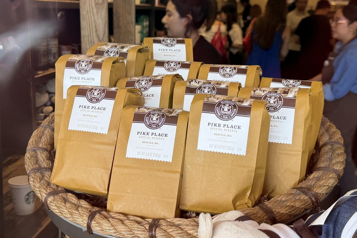 Bun venit în capitala cafelei din Statele Unite! » Orașul cu peste 1.600 de cafenele. Cum arată primul Starbucks din lume