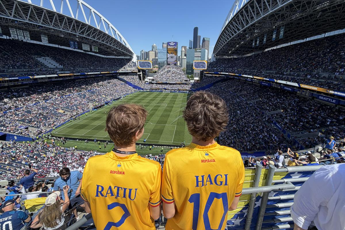 Imagini cu stadionul din Seattle