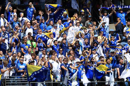 Petrecere balcanică în SUA » Fanii Bosniei au invadat impresionantul stadion din Seattle și au făcut un adevărat spectacol // FOTO: Ionuț Iordache (GSP)