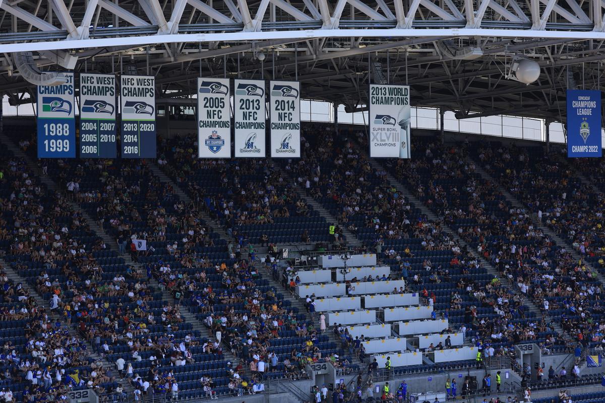 Imagini cu stadionul din Seattle
