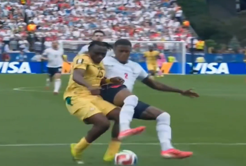 Faza în care selecționerul Ghanei a cerut penalty și cartonaș roșu // foto: captură X