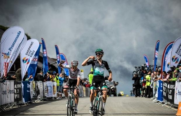 Doi pe un loc! „Dublă” Bora pe Transfăgărășan
