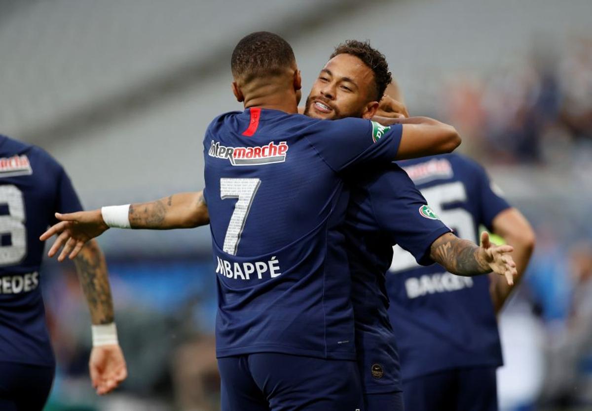 PSG - St. Etienne 1-0 » VIDEO+FOTO Neymar aduce victoria parizienilor în finala Cupei Franței! 5.000 de spectatori pe Stade de France + Mbappe, în cârje după o accidentare serioasă