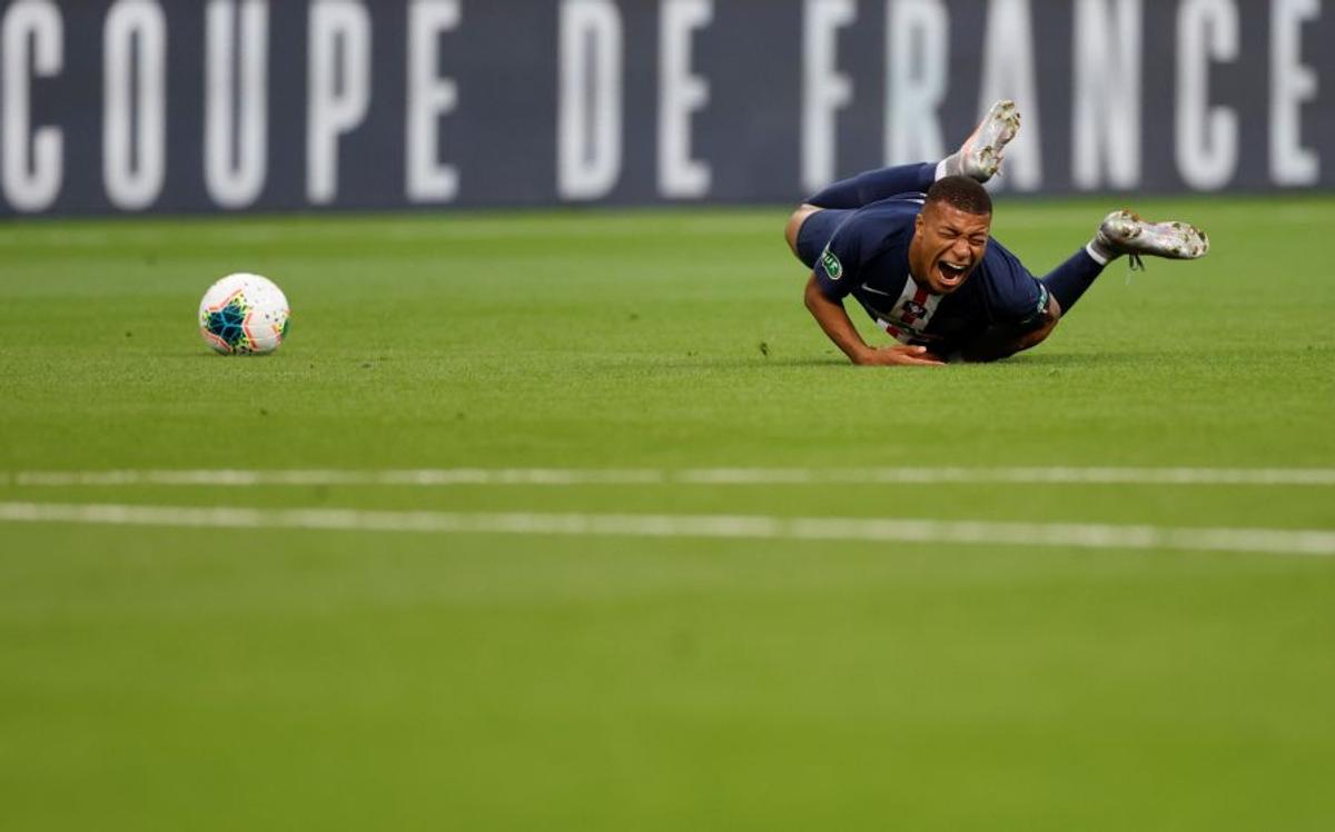 PSG a câștigat Cupa, dar l-a pierdut pe Kylian Mbappe! Cât va lipsi starul francez
