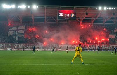 „Să audă și Geamgiu glasul roților de tren!” » Atmosferă de VIS, la primul derby pe noul stadion Giulești » Scenografiile afișate