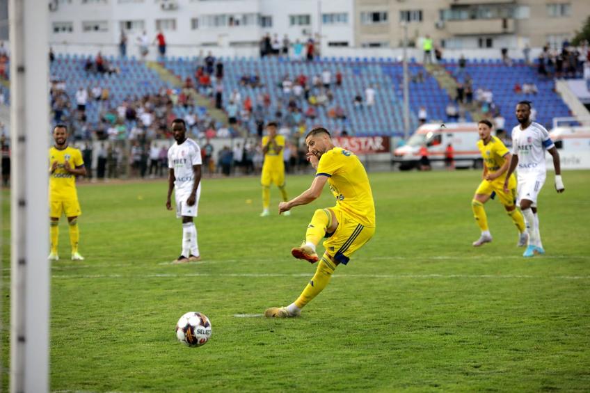 FC Botoșani - Petrolul / foto: Ionuț Tăbultoc