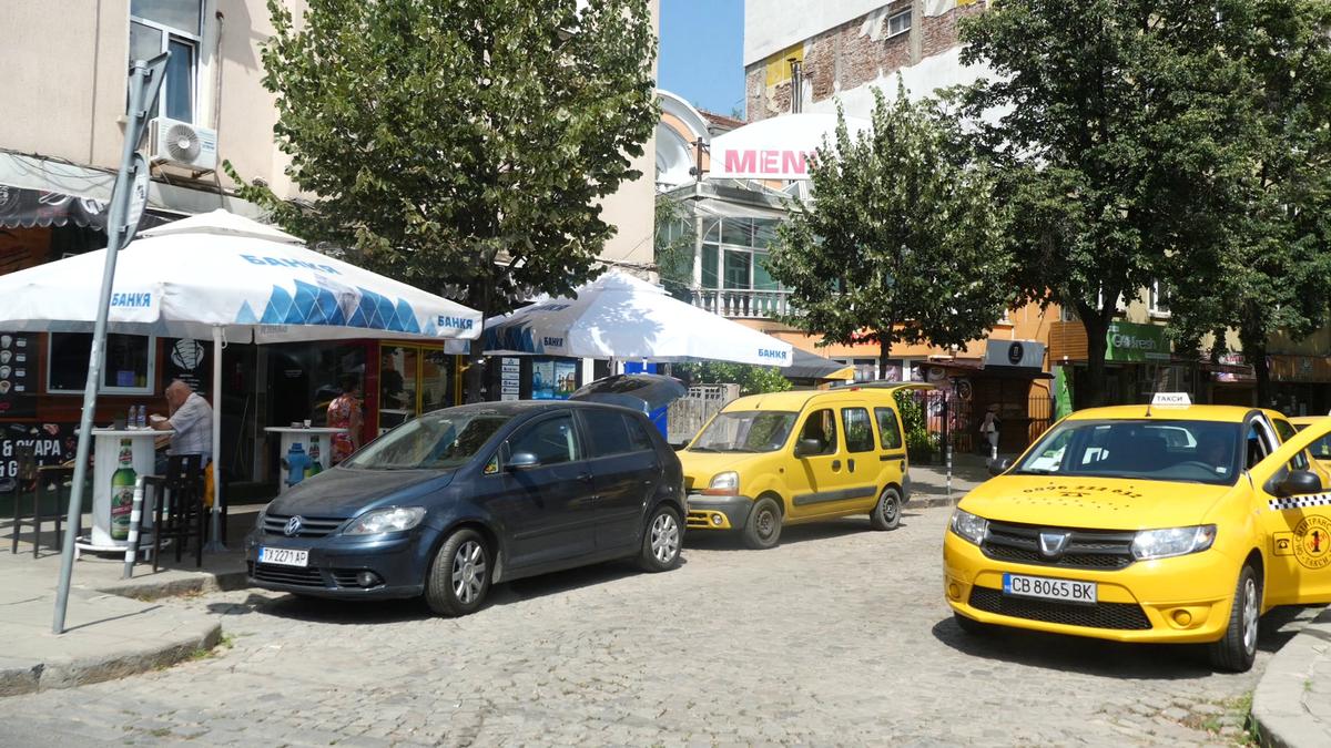 Ce îi așteaptă pe români la Sofia? Strada care a prins topul celor mai scumpe din Europa + bulgarii au modernizat ce Bucureștiul a aruncat