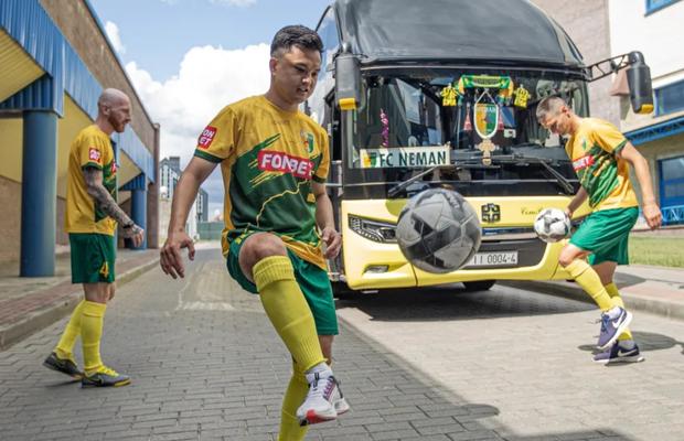 Neman Grodno, deplasare ca-n „Cireșarii” » Adversara lui CFR Cluj a călătorit 1000 de kilometri cu autocarul până în România