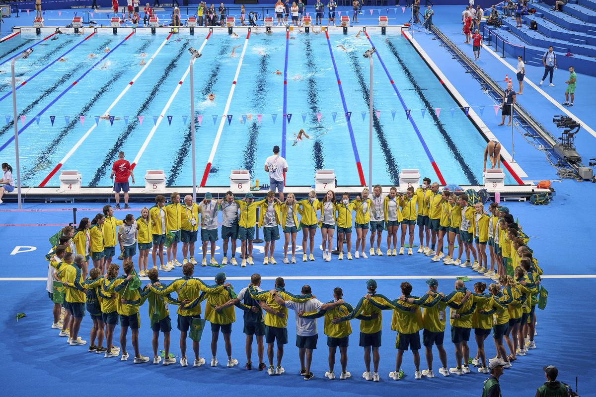 Ritualul australienilor în La Defense Arena + David Popovici își continuă antrenamentele la Paris