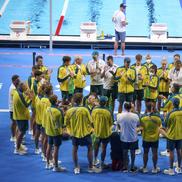 Înotătorii australieni și ritaulul lor din La Defense Arena FOTO Raed Krishan