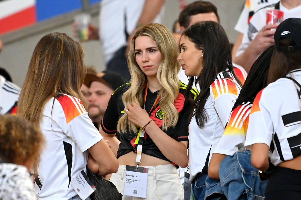 Nuntă Anika Bissel și Manuel Neuer