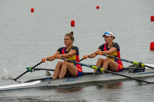 Bianca Ifteni și Mariana Dumitru la CM U23 de la Poznan Foto: FR Canotaj/Balint Czucz
