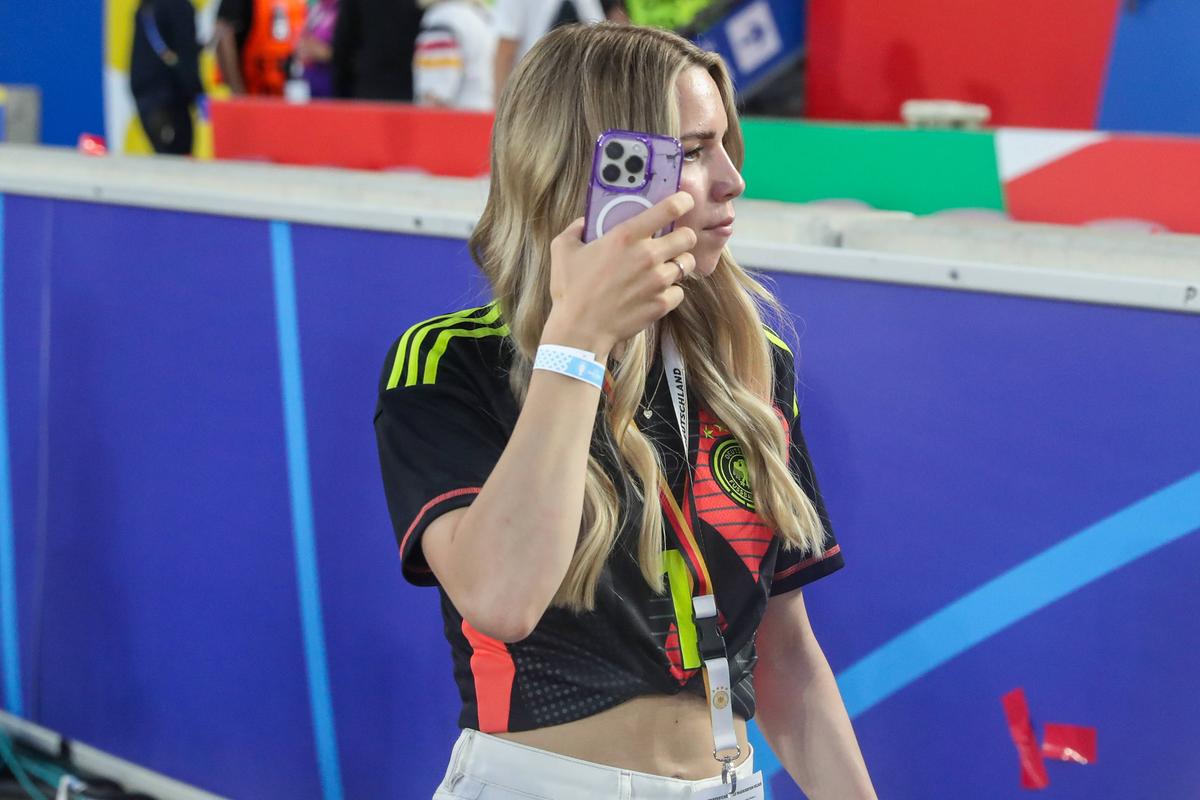 Nuntă Anika Bissel și Manuel Neuer