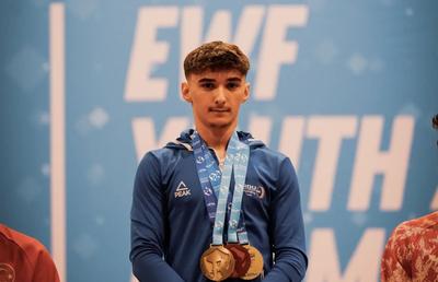 Fratele Mihaelei Cambei îi calcă pe urme: este dublu campion european la juniori II » 4 medalii în total pentru România