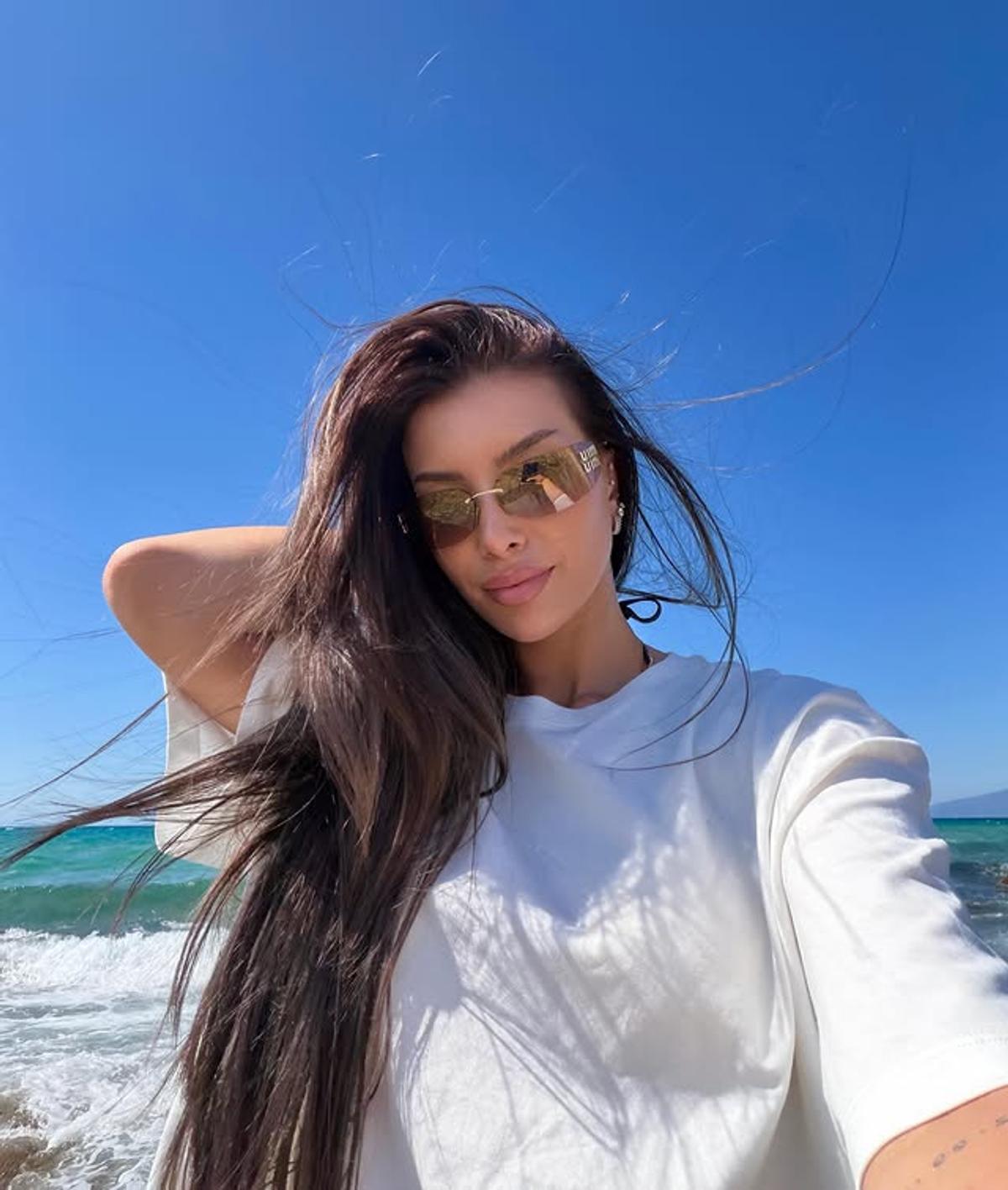 Soția lui Andrei Ivan a încins Instagramul din Vietnam. Apariția provocatoare care a atras toate privirile