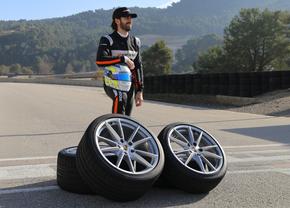 Porsche 911 Carrera echipat din fabrică cu anvelope Hankook Ventus S1 Evo Z