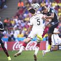 Raphael Varane, lovind mingea cu capul în timpul unui meci de Cupă Mondială // foto: Imago Images