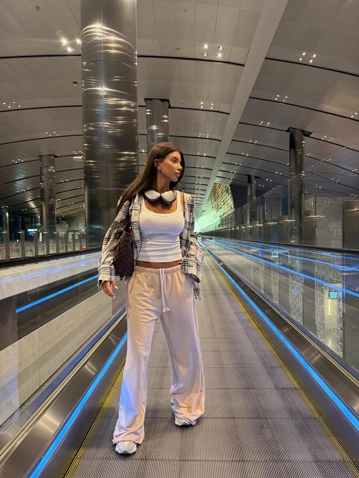 Soția lui Andrei Ivan a încins Instagramul din Vietnam. Apariția provocatoare care a atras toate privirile