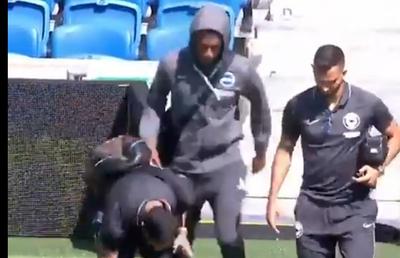 BRIGHTON - SOUTHAMPTON // VIDEO Florin Andone, implicat într-un moment incredibil: cum a reacționat după ce a fost „luat la șuturi” de un coleg